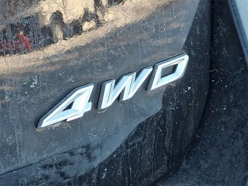 Used 2021 Ford Explorer XLT w/ Equipment Group 202A image 10