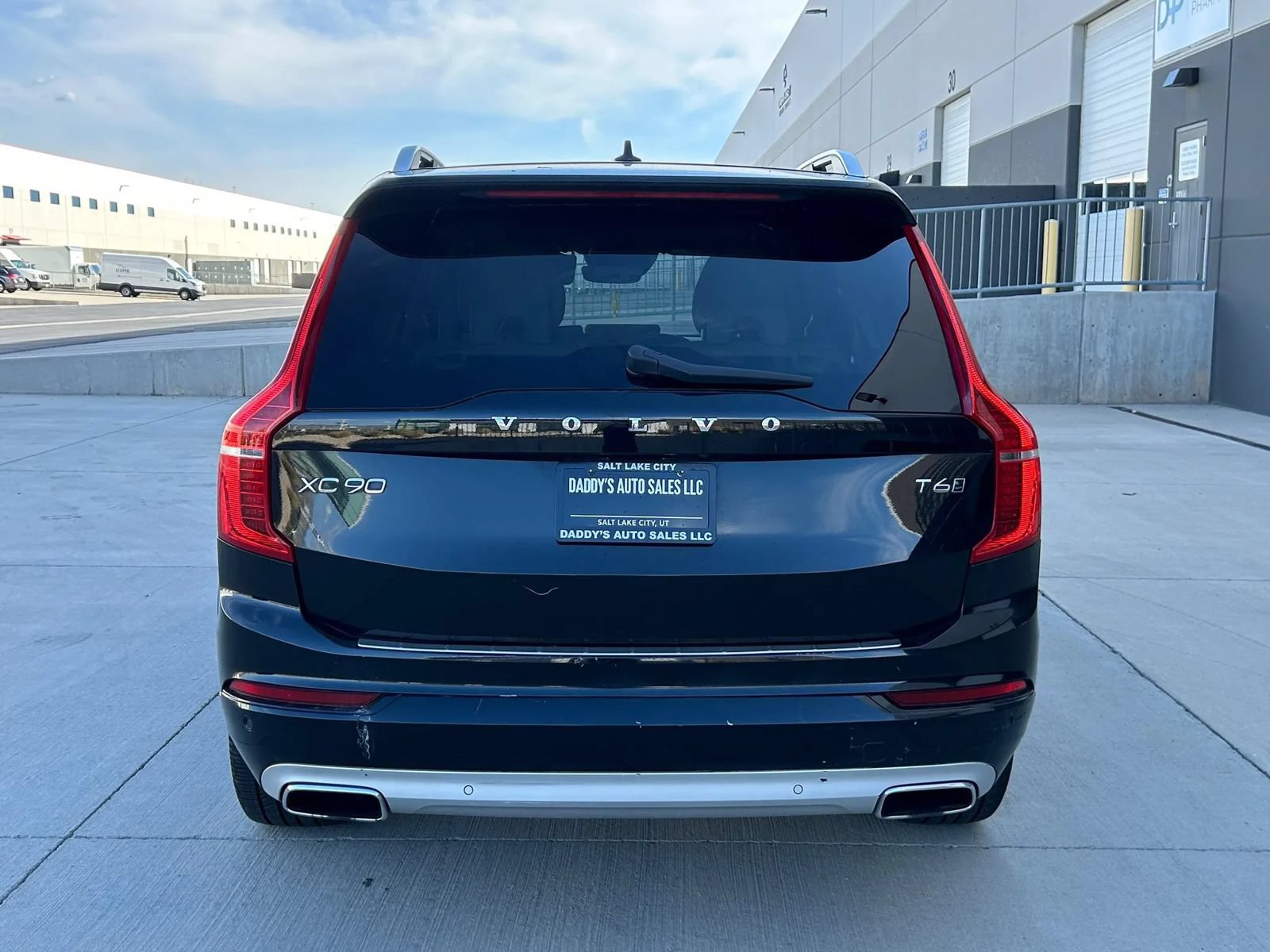 Used 2016 Volvo XC90 T6 Momentum w/ Momentum Plus Package AWD/4WD image 4