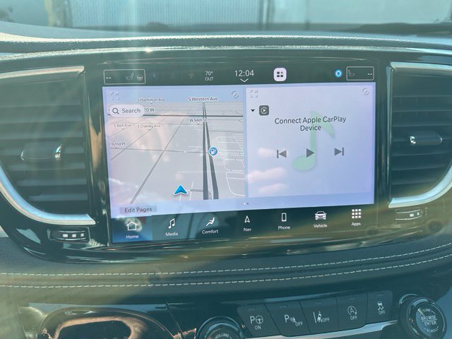Used 2024 Chrysler Pacifica Limited w/ S Appearance Package FWD image 16