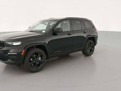 New 2025 Jeep Grand Cherokee Limited w/ Black Appearance Package