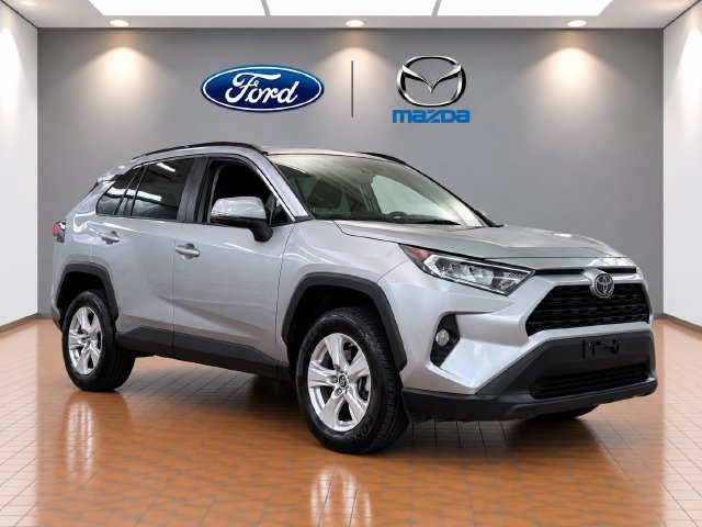Used 2019 Toyota RAV4 XLE FWD image 1