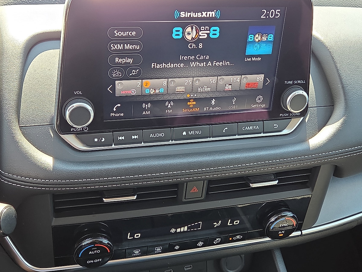 Used 2025 Nissan Rogue SV FWD image 24