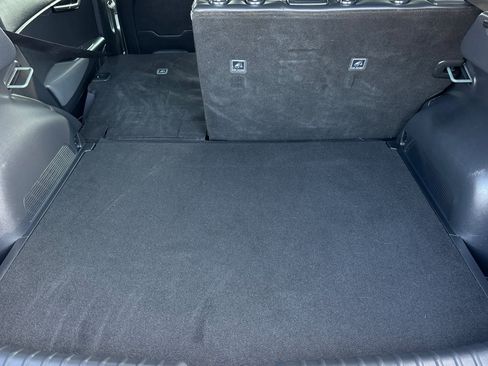 Used 2024 Kia Niro SX image 15