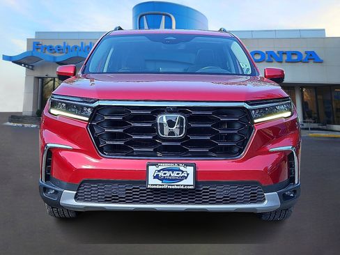 Used 2023 Honda Pilot Elite image 2