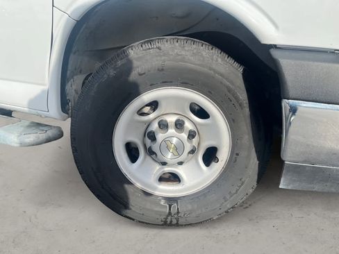 Used 2023 Chevrolet Express 2500 w/ Driver Convenience Package image 9