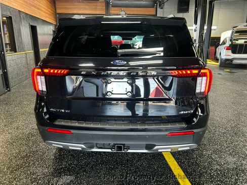 Used 2025 Ford Explorer Active w/ Active Comfort Package AWD/4WD image 4
