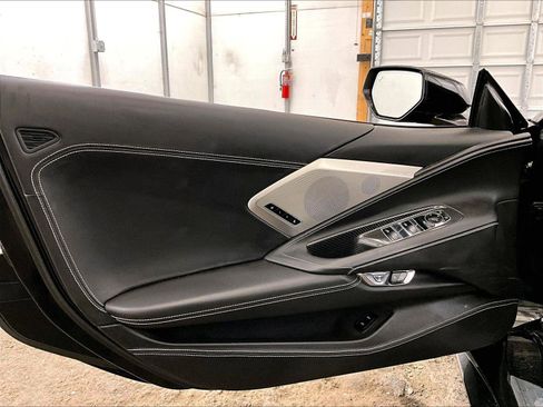 Used 2022 Chevrolet Corvette Stingray Premium Conv w/ Z51 Performance Package RWD image 22