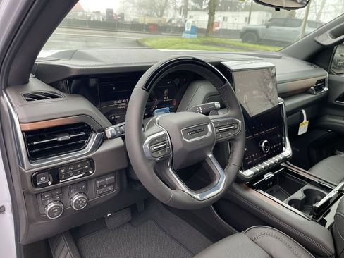 New 2026 GMC Yukon XL Denali w/ Denali Reserve Package image 10