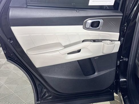Used 2023 Kia Sorento SX Prestige w/ Panoramic Sunroof Package AWD/4WD image 20