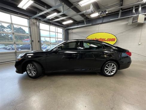 Used 2021 Honda Accord LX image 2