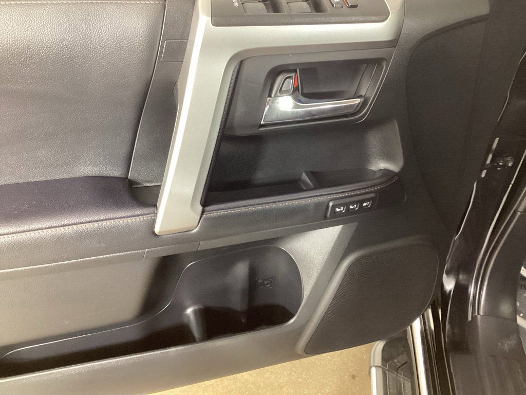 Used 2021 Toyota 4Runner Limited AWD/4WD image 11