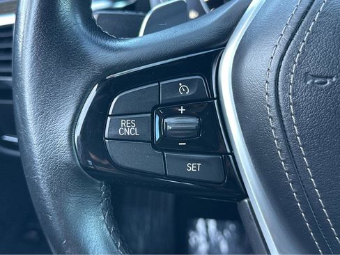 Used 2019 BMW 530e w/ Convenience Package image 22