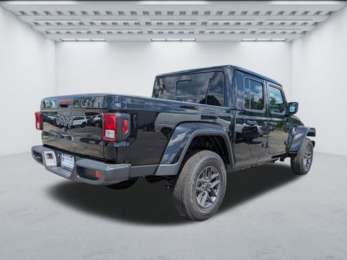 New 2025 Jeep Gladiator Sport AWD/4WD image 4