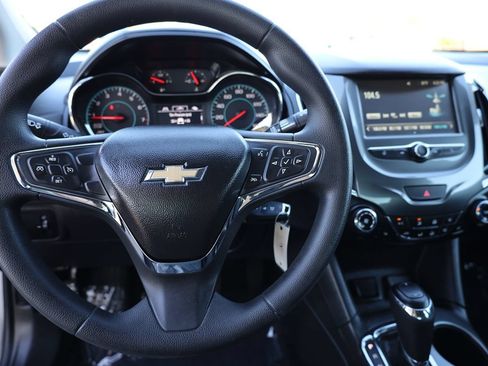 Used 2018 Chevrolet Cruze LT w/ LT Fleet Convenience Package FWD image 20