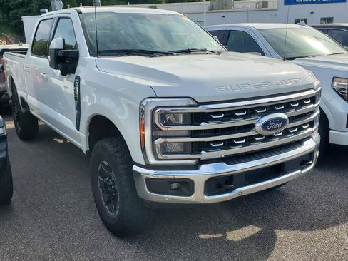 Used 2023 Ford F250 Lariat w/ Lariat Ultimate Package image 2