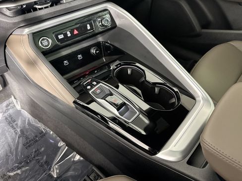 Used 2025 Audi Q5 Premium Plus w/ Premium Plus AWD/4WD image 24