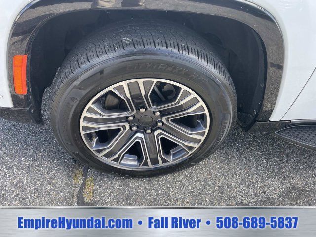 Used 2024 Jeep Wagoneer Series II w/ Flexible Seating Group AWD/4WD image 12
