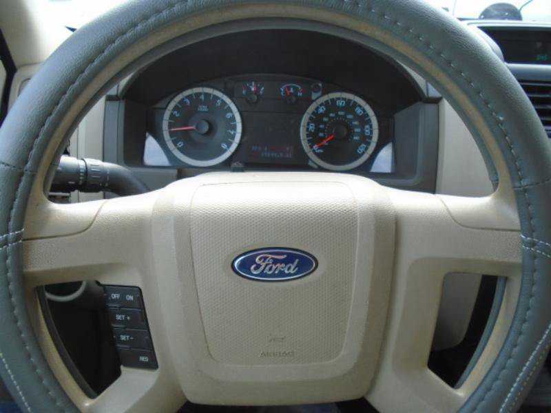 Used 2012 Ford Escape XLS AWD/4WD image 14