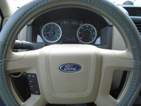 Used 2012 Ford Escape XLS AWD/4WD image 14