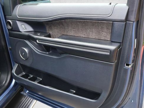 Used 2020 Ford Expedition Limited AWD/4WD image 25