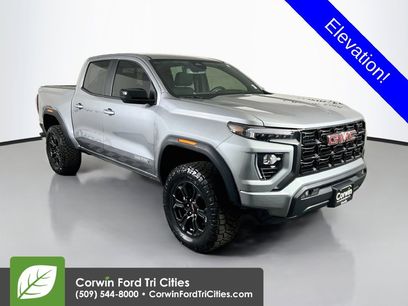 Used 2025 GMC Canyon Elevation w/ Convenience Package