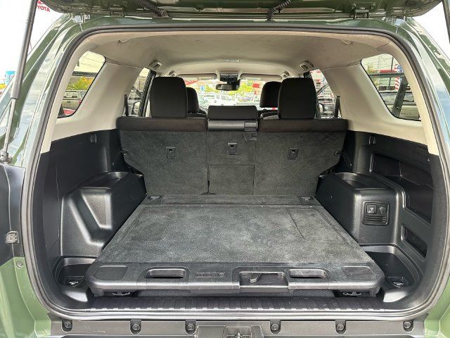 Certified 2022 Toyota 4Runner TRD Off-Road AWD/4WD image 28
