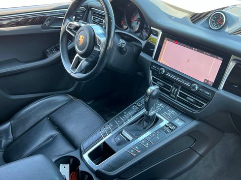 Certified 2019 Porsche Macan S AWD/4WD image 14