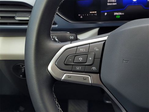 Used 2022 Volkswagen Taos SE image 22