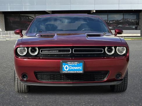 Used 2019 Dodge Challenger SXT image 10