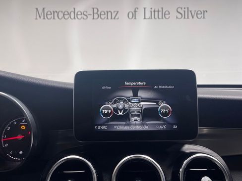 Used 2019 Mercedes-Benz GLC 300 4MATIC image 33