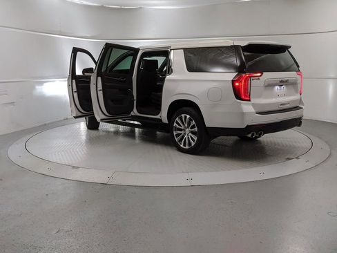 Used 2021 GMC Yukon XL Denali w/ LPO, Illumination Package image 10