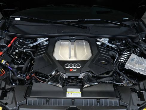 Used 2021 Audi RS 6 w/ Carbon Optic Package image 50