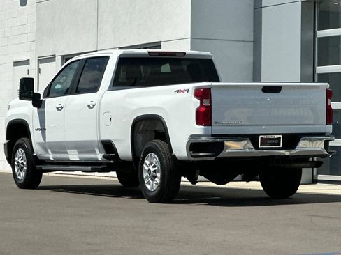Used 2025 Chevrolet Silverado 2500 LT w/ Convenience Package AWD/4WD image 6