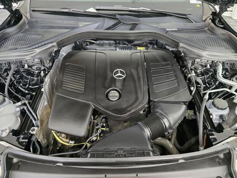Used 2024 Mercedes-Benz GLC 300 4MATIC image 10