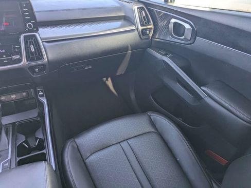 Used 2022 Kia Sorento S FWD image 18