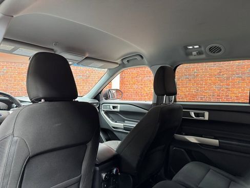 Certified 2022 Ford Explorer XLT image 25