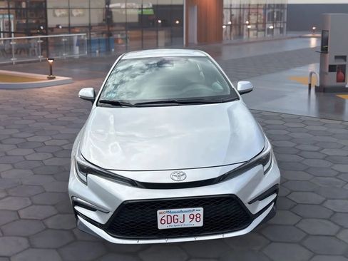 Used 2025 Toyota Corolla SE image 1