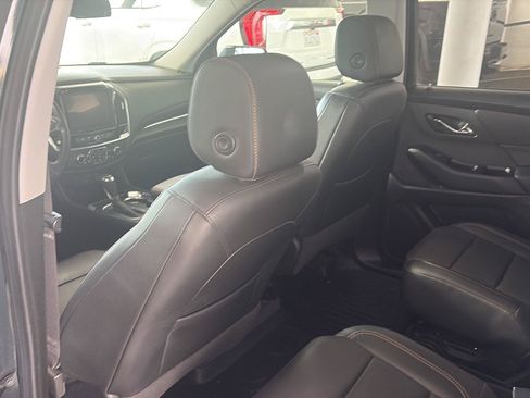 Used 2020 Chevrolet Traverse RS FWD image 22