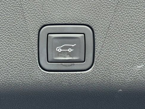 Used 2025 Chevrolet Tahoe High Country w/ Sun And Tow Package RWD image 38