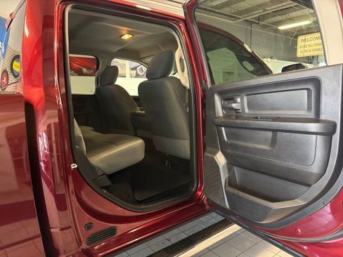 Used 2016 RAM 3500 Tradesman w/ Chrome Appearance Group image 26