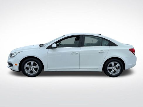 Used 2016 Chevrolet Cruze LT image 2