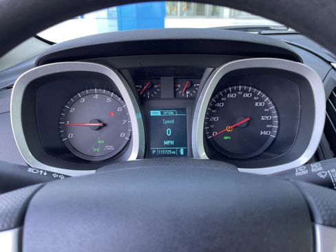 Used 2017 Chevrolet Equinox LT FWD image 18