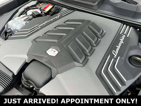 Used 2022 Lamborghini Urus image 38