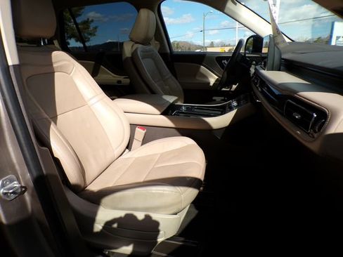 Used 2021 Lincoln Aviator Reserve w/ Equipment Group 201A image 17