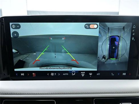 Used 2025 Lincoln Aviator Reserve w/ Equipment Group 201A image 12