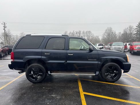 Used 2005 Cadillac Escalade AWD image 5