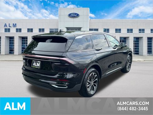 Used 2024 Lincoln Nautilus Premier w/ Equipment Group 102A image 6