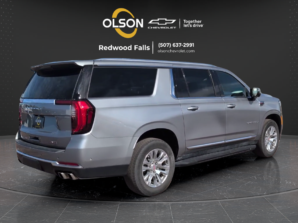 Used 2025 GMC Yukon XL Denali AWD/4WD image 5