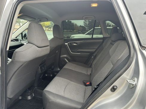 Used 2020 Toyota RAV4 XLE image 13