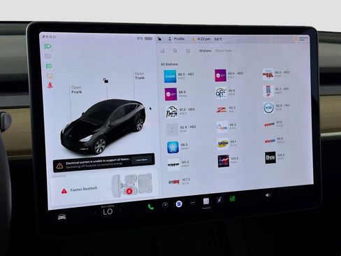 Used 2021 Tesla Model Y Long Range image 17